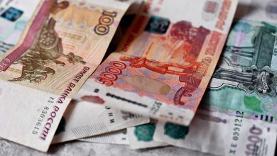 Фото - Россияне и компании из-за санкционного давления переводят свои валютные счета в рублевые