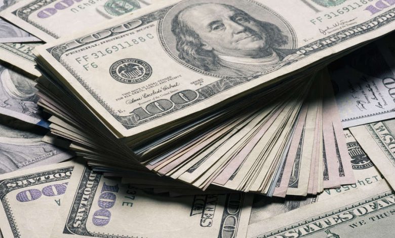 Фото - Аналитик «Банки.ру» спрогнозировал рост курса доллара до 65 рублей к концу 2022 года