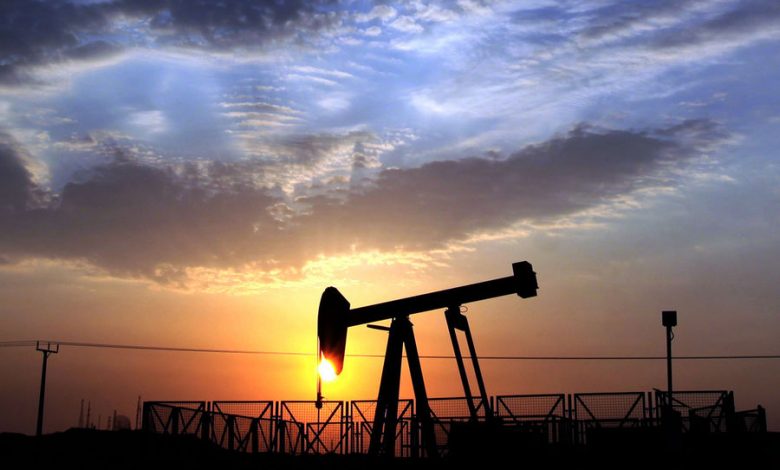 Фото - Экономист Адрианов заявил о потере Западом рынка нефти в связи с введением потолка цен